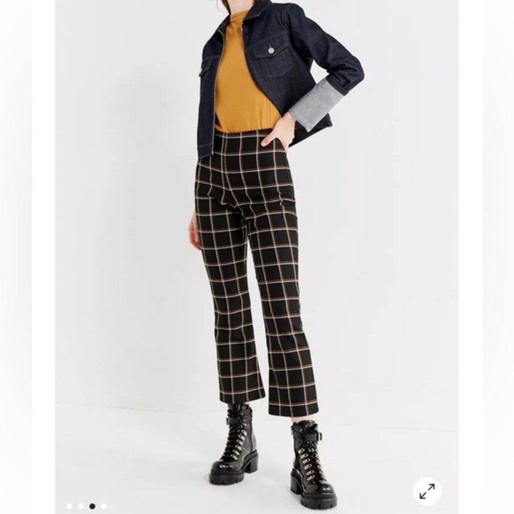 Urban Outfitters Black & Beige Highrise Plaid Mini Kick Flare Pants Size Small
